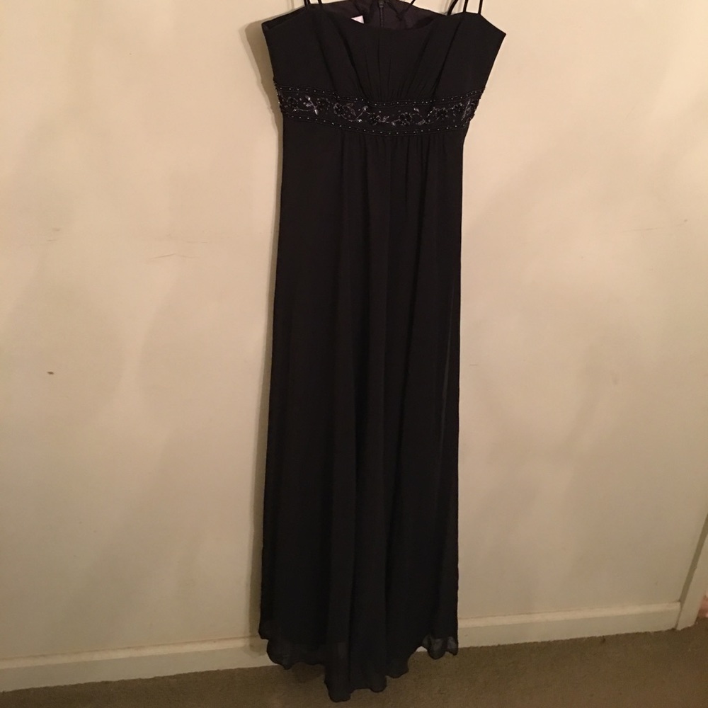 Black prom dress